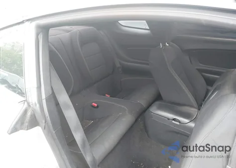 2015 Ford Mustang V6 из США, поврежденный, VIN 1FA6P8AM3F5389076